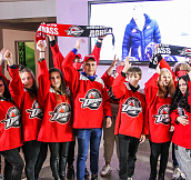  Исторический хоккейный матч «Донбасс» – «Сокол»: как фанаты болели у телевизоров