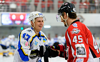 Андрей Жвачкин: «У нас на льду была настоящая сплоченная команда»