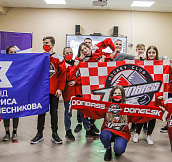 Как фанаты поддерживали у телевизоров ХК «Донбасс» в поединке с ХК «Мариуполь»